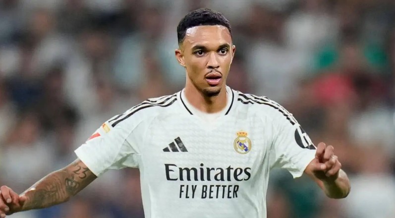 Alexander-Arnold Tỏa Sáng Trong Buổi Tập Đầu Tiên Cùng Real Madrid